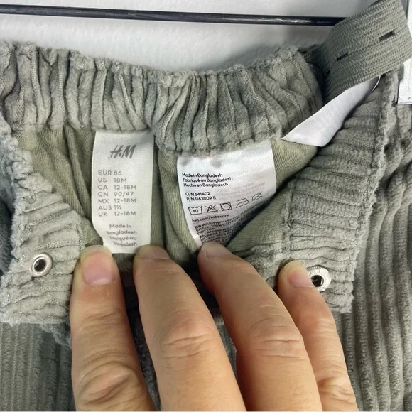 H&M Kids Toddler Boy Light Olive Green Corduroy Pants Brand New Size 18 months M - Picture 3 of 3